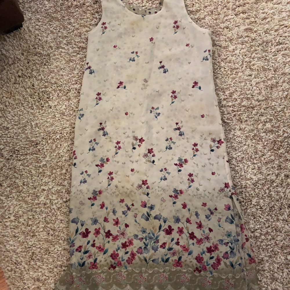 Dress - Picture 2 of 5